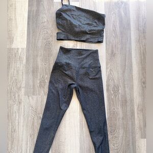 Beyond Yoga Shimmering black - gold set